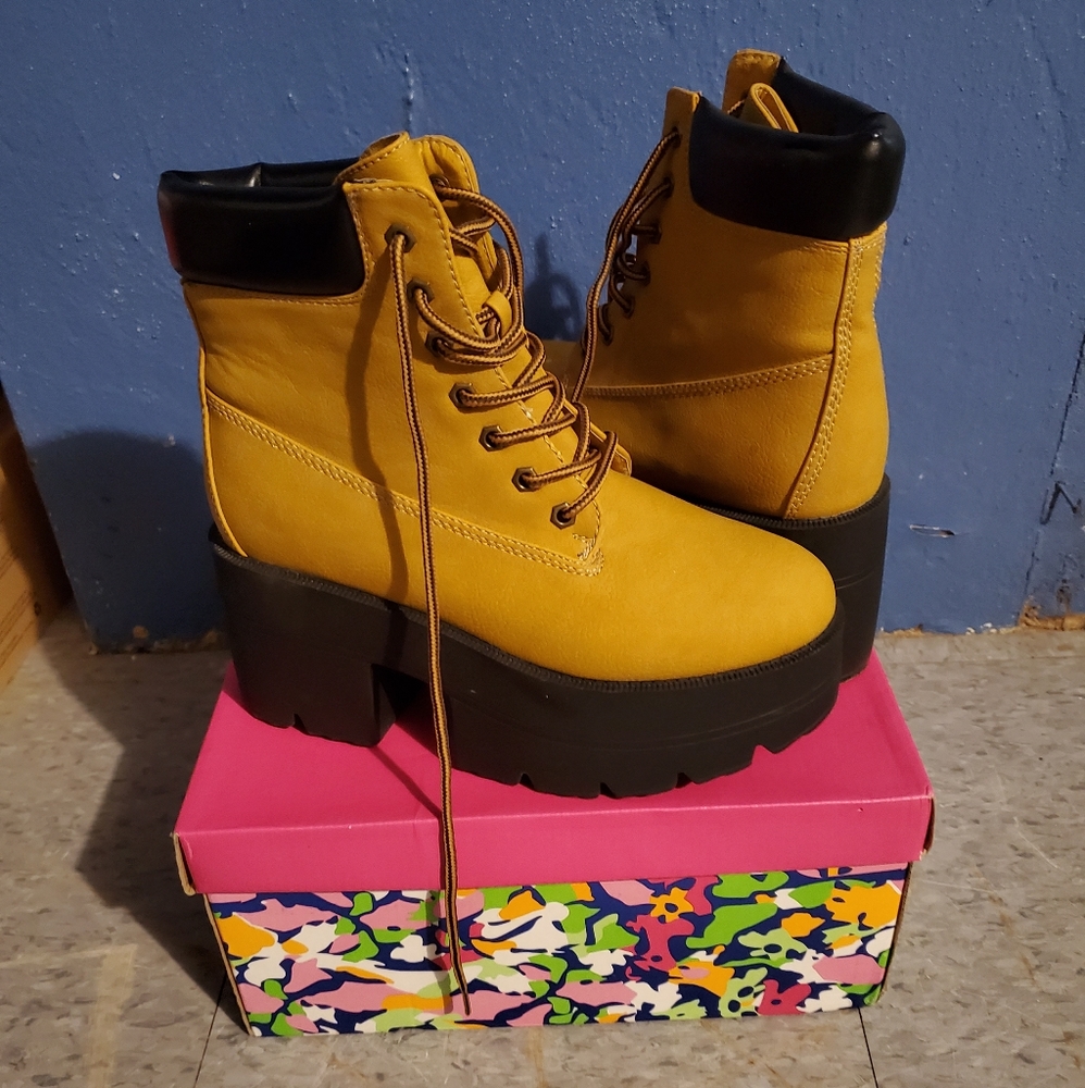 Women's Block Platform Chunky Ankle Boots